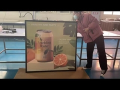 Łatwiej i szybciej wymienić plakaty.